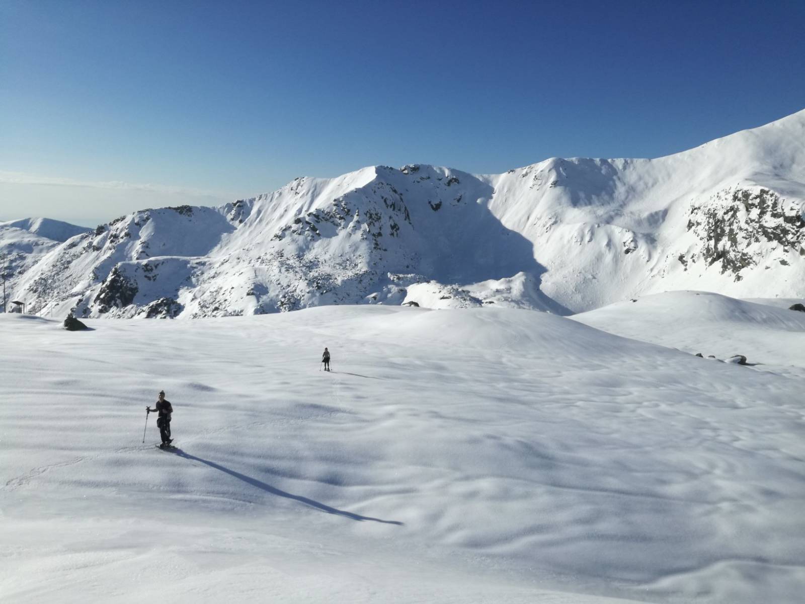 ciaspolata avventura invernale bivacco racchette da neve ciaspole trekking alpi escursione in natura da torino