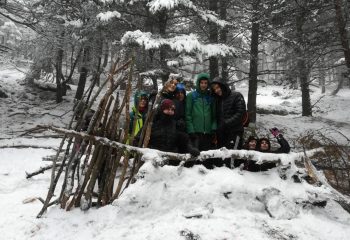 educazione ambientale neve educazione ambientale gita soggiorno scolastico neve ciaspole attività all'aperto montagna cooperazione