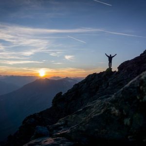 trekking alpi vette montagne 3000 metri rocciamelone tramonto escursione